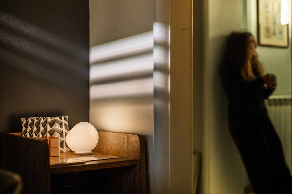Foscarini Hoba midi dimmable, Tavolo