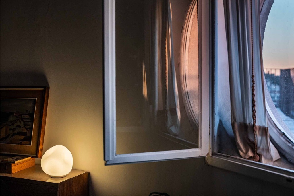 Foscarini Hoba midi dimmable, Tavolo