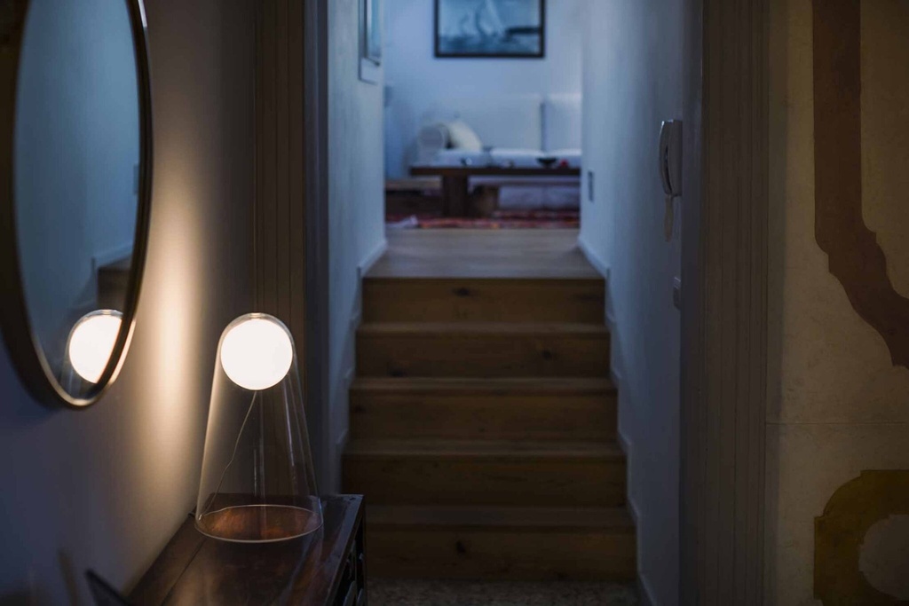Foscarini Satellight with touch dimmer, Tavolo