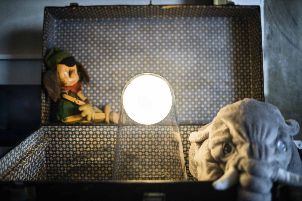 Foscarini Satellight with touch dimmer, Tavolo