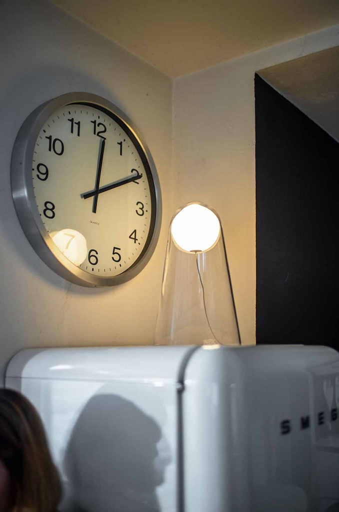 Foscarini Satellight with touch dimmer, Tavolo