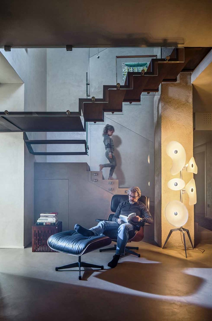 Foscarini Orbital, Terra