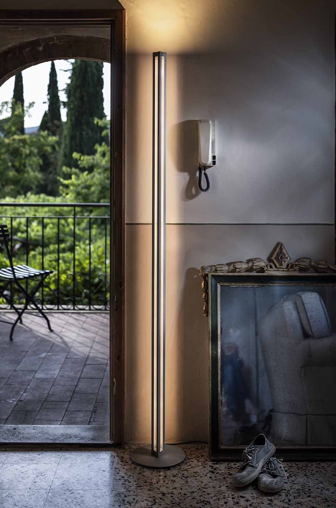 Foscarini Chiaroscura, Terra