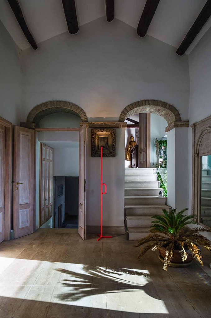 Foscarini Tobia oro, Terra