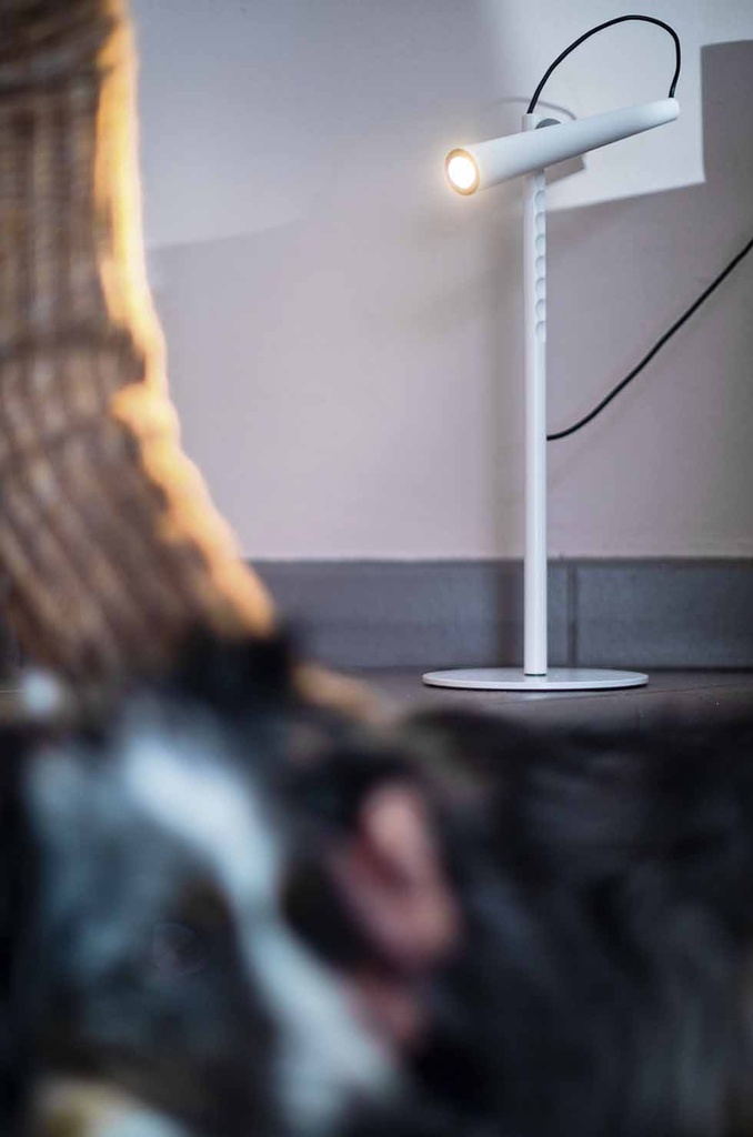 Foscarini Magneto, Tavolo