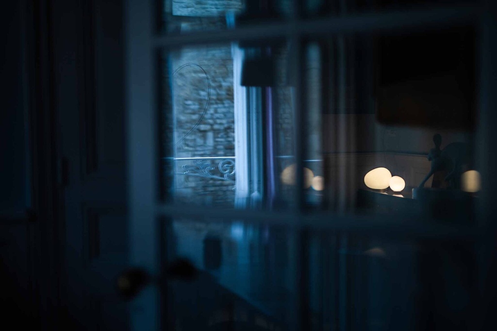 Foscarini Gregg piccola tavolo with dimmer bianco
