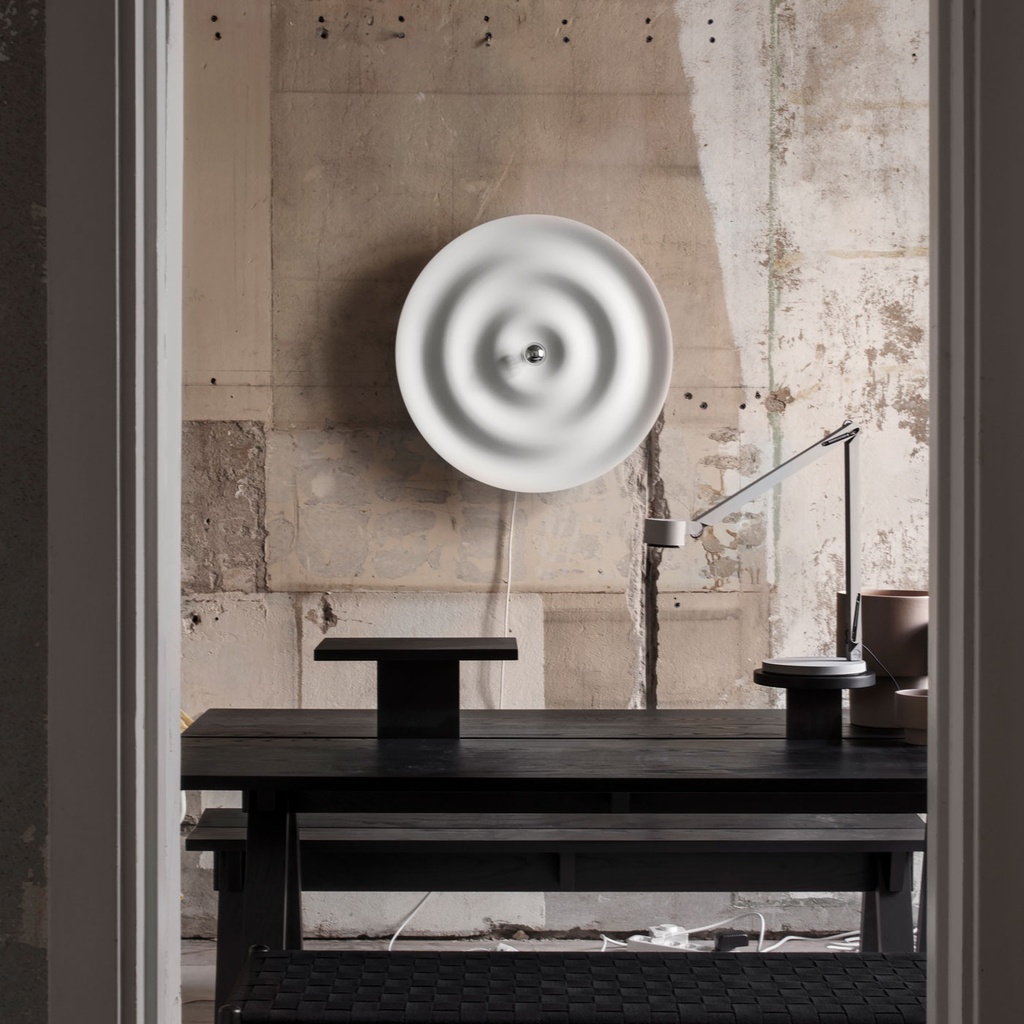 Foscarini Satellight with touch dimmer, Tavolo