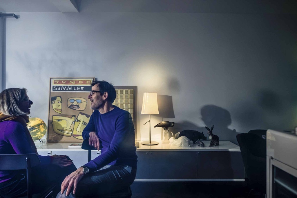 Foscarini Birdie LED piccola with touch dimmer, Tavolo